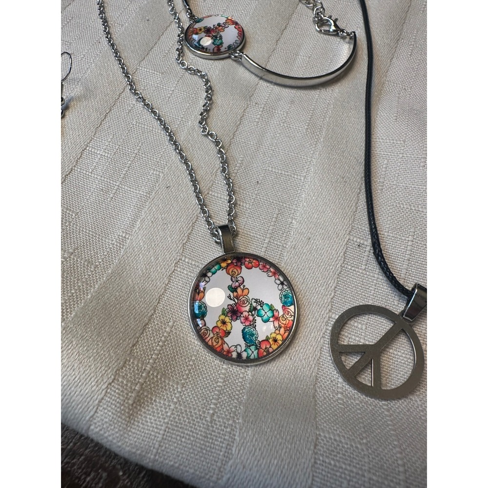Floral Peace Sign Jewelry Set Silver Tone Necklace Bracelet Earrings 4pc Boho - Picture 2 of 9